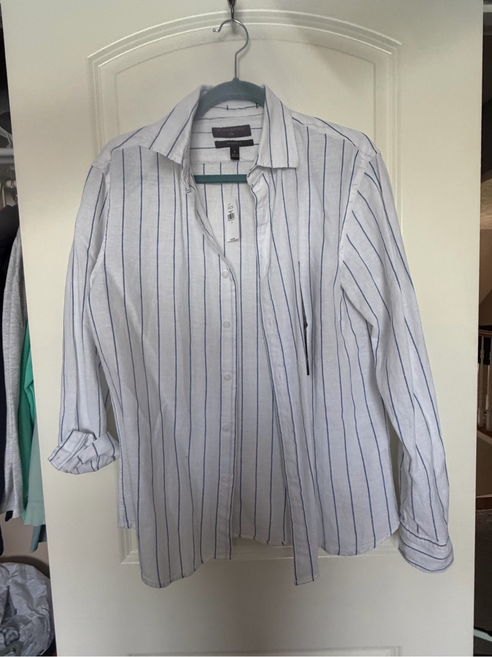 Banana Republic Untucked White Button-Down Shirt with Blue Pinstripes